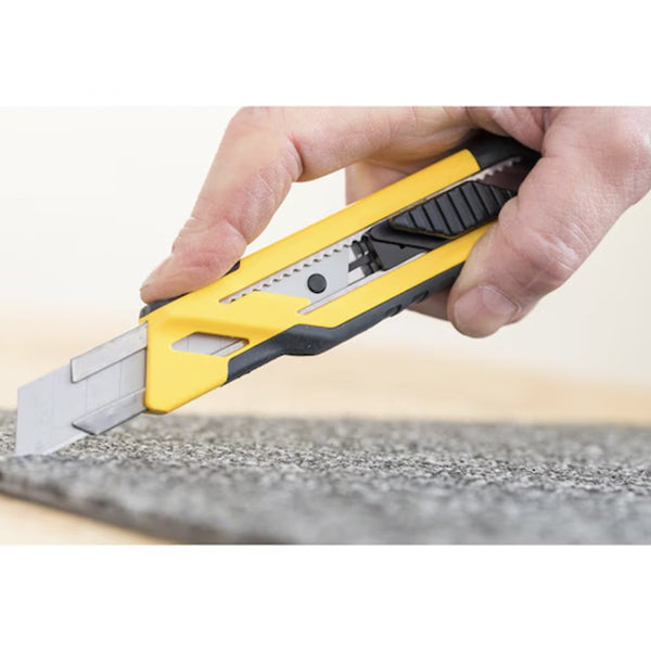 Cutter AUTOBLOCCANTE - Taglierino - Coltello con lama 18mm - Stanley - STHT10266-1 Cutter AUTOBLOCCANTE - Taglierino - Coltello con lama 18mm - Stanley - STHT10266-1